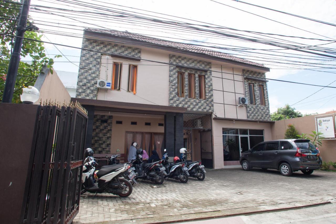 Reddoorz Syariah Near Untag Banyuwangi Hotel Banyuwangi  Exterior photo
